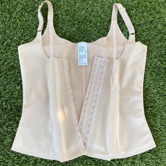 Shapewear - Picture 3 of 13